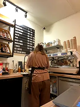 Snapshot of cinnabon_ chatting on November 6, 2:51 pm cinnabon online show from November 6, 2:51 pm