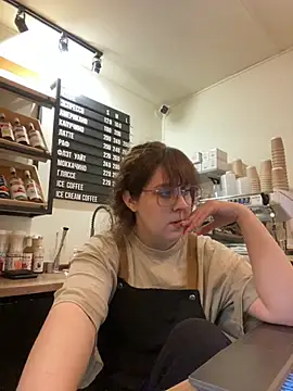 Snapshot of cinnabon_ chatting on November 30, 2:10 pm cinnabon online show from November 30, 2:10 pm