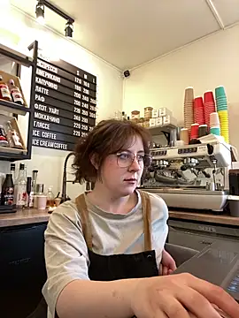 Snapshot of cinnabon_ chatting on May 3, 8:53 am cinnabon online show from May 3, 8:53 am