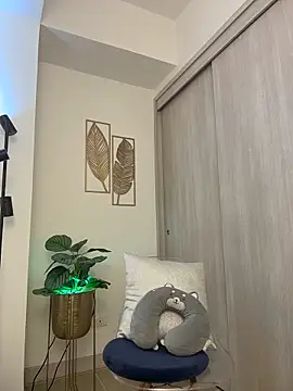 Snapshot of rubyhill_2711 chatting on February 10, 11:53 pm rubyhill 2711 online show from February 10, 11:53 pm