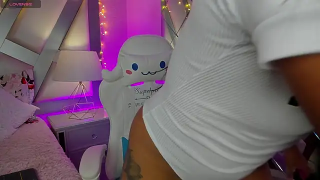 Snapshot of Amber_villalobos_ chatting on January 11, 3:44 am Amber villalobos  online show from January 11, 3:44 am
