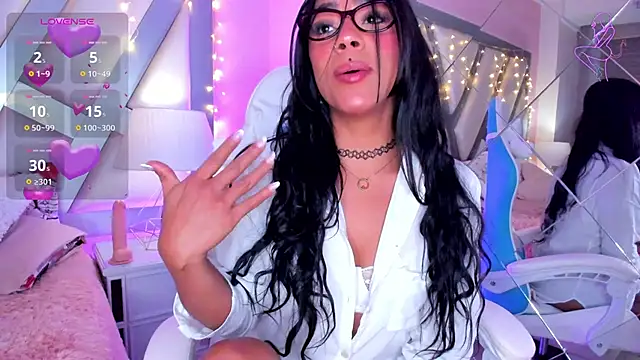Snapshot of Amber_villalobos_ chatting on January 25, 9:57 am Amber villalobos  online show from January 25, 9:57 am