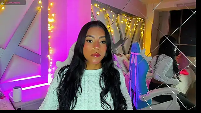 Snapshot of Amber_villalobos_ chatting on February 15, 4:03 am Amber villalobos  online show from February 15, 4:03 am