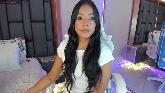 Snapshot of Amber_villalobos_ chatting on February 22, 4:51 am Amber villalobos  online show from February 22, 4:51 am