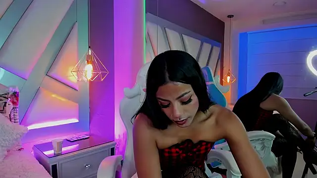 Snapshot of Amber_villalobos_ chatting on March 1, 4:37 am Amber villalobos  online show from March 1, 4:37 am