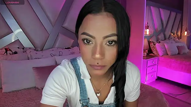 Snapshot of Amber_villalobos_ chatting on October 10, 3:49 am Amber villalobos  online show from October 10, 3:49 am