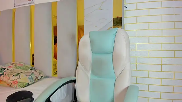 Lia Ashley online show from November 28, 6:21 pm