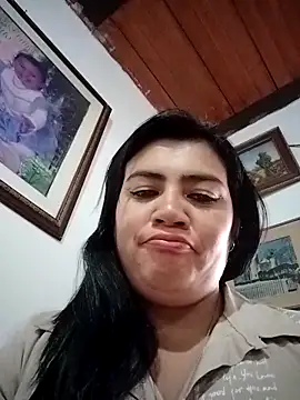 Snapshot of naughty-sharlot chatting on January 28, 6:39 pm naughty-sharlot online show from January 28, 6:39 pm