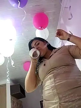 Snapshot of naughty-sharlot chatting on January 28, 10:12 pm naughty-sharlot online show from January 28, 10:12 pm