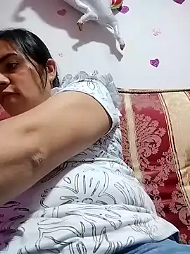 Snapshot of naughty-sharlot chatting on February 2, 11:11 pm naughty-sharlot online show from February 2, 11:11 pm