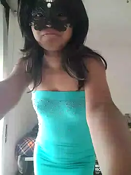 Snapshot of Bella_Luna18 chatting on December 9, 10:43 am Bella Luna18 online show from December 9, 10:43 am