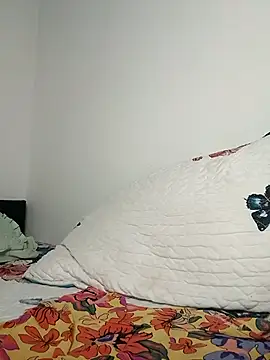 Snapshot of Kim_19 chatting on March 9, 5:44 am Kim 19 online show from March 9, 5:44 am