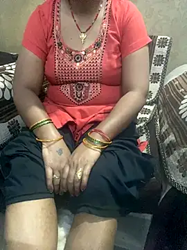 Snapshot of Tameesh_sexy_mistress chatting on November 5, 9:42 am Tameesh sexy mistress online show from November 5, 9:42 am