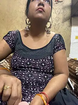 Snapshot of Tameesh_sexy_mistress chatting on November 18, 3:49 pm Tameesh sexy mistress online show from November 18, 3:49 pm