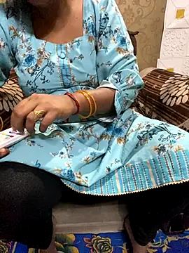 Snapshot of Tameesh_sexy_mistress chatting on November 21, 4:27 pm Tameesh sexy mistress online show from November 21, 4:27 pm