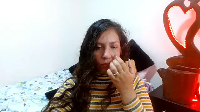 naihroby online show from December 3, 6:26 am