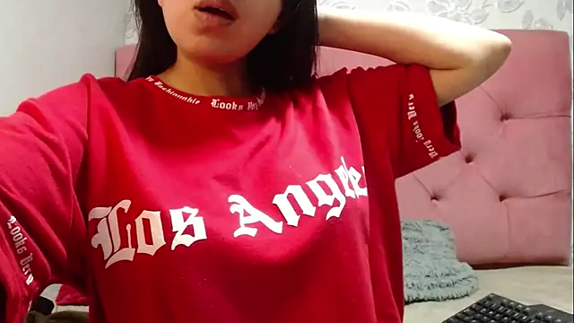 CarolineBrunx online show from December 3, 10:19 pm