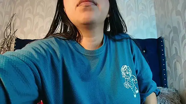 CarolineBrunx online show from February 8, 6:06 am