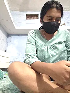 Snapshot of Priya_Strip chatting on February 17, 6:59 pm Priya Strip online show from February 17, 6:59 pm