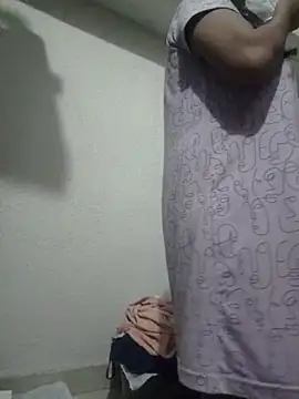 Snapshot of Priya_Strip chatting on October 22, 9:09 am Priya Strip online show from October 22, 9:09 am