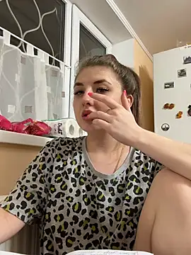 Snapshot of sexyy_girl_ chatting on December 14, 5:03 pm sexyy girl online show from December 14, 5:03 pm