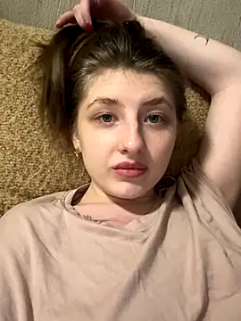 Snapshot of sexyy_girl_ chatting on November 19, 4:18 pm sexyy girl online show from November 19, 4:18 pm