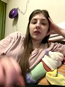 Snapshot of sexyy_girl_ chatting on December 16, 2:11 pm sexyy girl online show from December 16, 2:11 pm