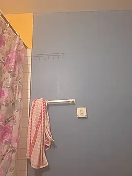 Snapshot of Jovende28 chatting on November 1, 9:11 am Jovende28 online show from November 1, 9:11 am