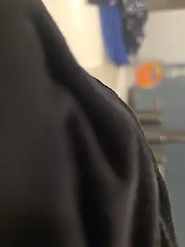 Snapshot of Jovende28 chatting on November 9, 10:46 am Jovende28 online show from November 9, 10:46 am