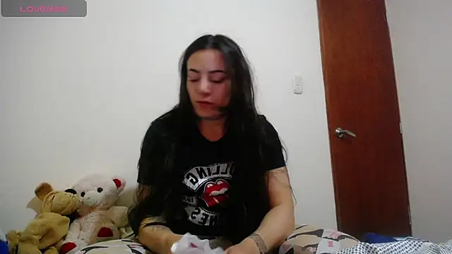 Snapshot of sofi_66 chatting on March 8, 3:06 am sofi 66 online show from March 8, 3:06 am