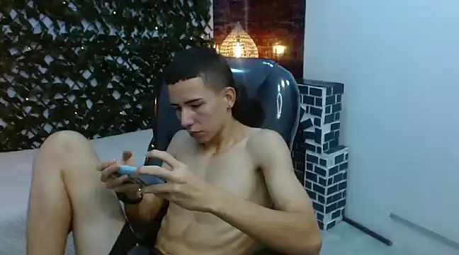 JackSwan18 online show from December 2, 4:31 pm