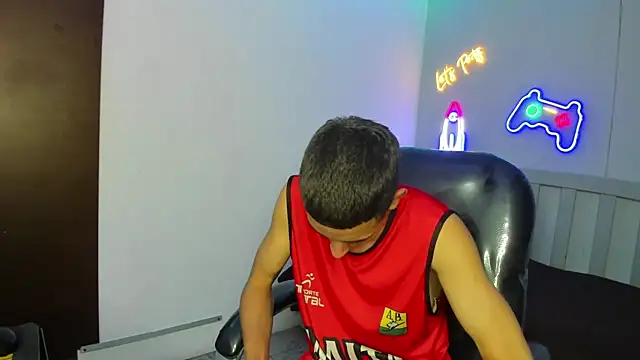 JackSwan18 online show from September 25, 8:56 pm