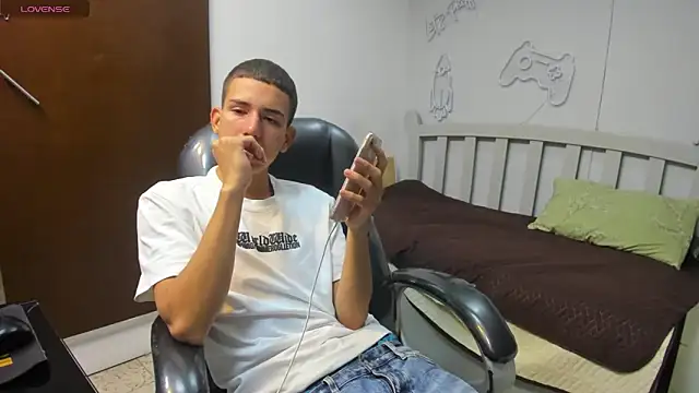 JackSwan18 online show from September 28, 4:29 am