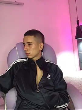 JackSwan18 online show from October 9, 4:10 am