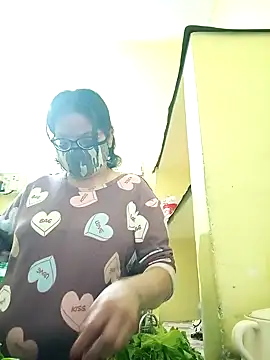 Snapshot of heenage chatting on November 9, 2:37 pm heenage online show from November 9, 2:37 pm