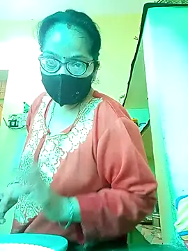 Snapshot of heenage chatting on November 28, 5:54 am heenage online show from November 28, 5:54 am