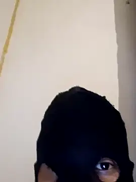 Snapshot of Skinnyben10 chatting on January 17, 8:22 pm Skinnyben10 online show from January 17, 8:22 pm