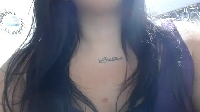 Snapshot of shopyymessyy chatting on December 30, 5:55 pm shopyymessyy online show from December 30, 5:55 pm