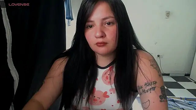 Snapshot of shopyymessyy chatting on March 19, 1:51 pm shopyymessyy online show from March 19, 1:51 pm