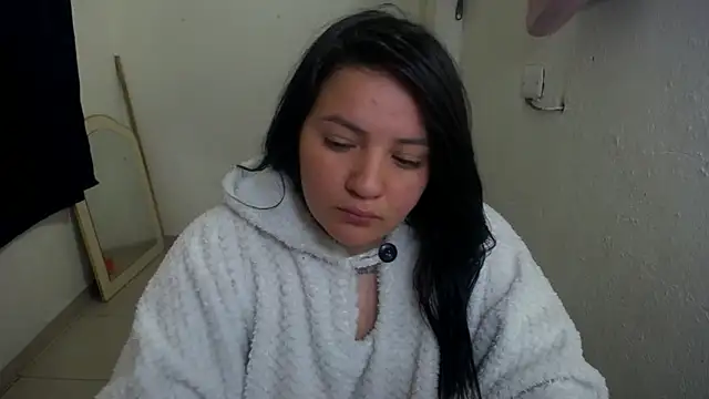 Snapshot of shopyymessyy chatting on September 8, 5:01 pm shopyymessyy online show from September 8, 5:01 pm