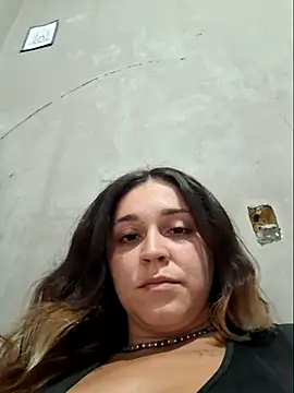 luuhcat09 online show from February 12, 4:13 pm