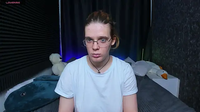 KIKI Krash online show from February 13, 1:15 pm