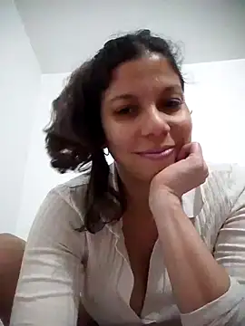 Carliina Soussa online show from February 1, 9:08 pm