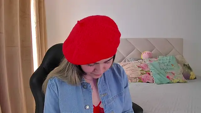 Lau Bee online show from January 4, 3:28 pm