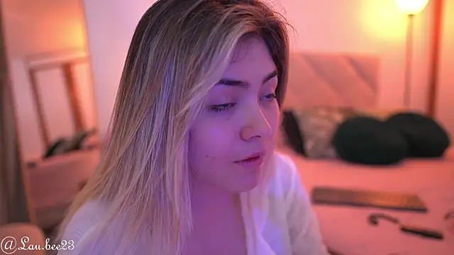 Lau Bee online show from September 14, 6:40 pm