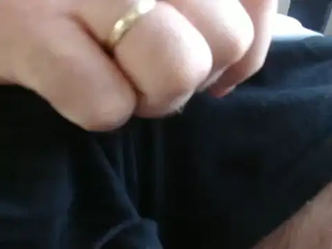 Snapshot of steelwings1976 chatting on October 21, 7:09 am steelwings1976 online show from October 21, 7:09 am