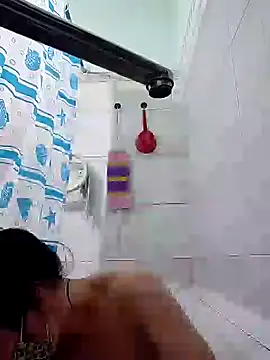 Snapshot of MikaKors chatting on January 2, 5:29 pm MikaKors online show from January 2, 5:29 pm