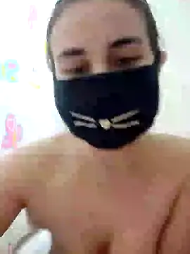 Snapshot of MikaKors chatting on February 10, 4:47 pm MikaKors online show from February 10, 4:47 pm