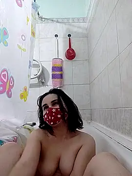 Snapshot of MikaKors chatting on February 28, 8:18 pm MikaKors online show from February 28, 8:18 pm