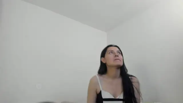 Snapshot of Nathaly_love96 chatting on December 9, 6:03 pm Nathaly love96 online show from December 9, 6:03 pm